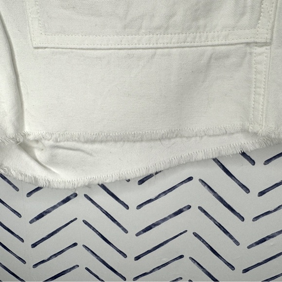 GAP High Waist Utility Short Frayed Ivory Sz 2 - Picture 6 of 6